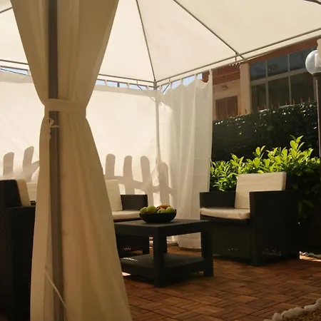 Bed & Breakfast Vegan Airport - Adults Only - Late Check In *